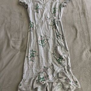 Chic Floral Ruffle Dress